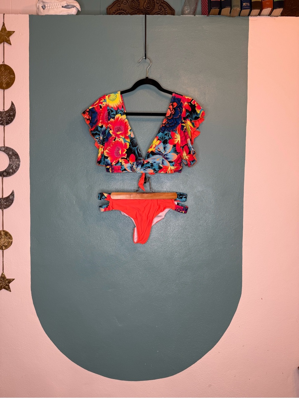 Women’s Floral Ruffle Tie-Front Bikini Set - Bright Orange & Multi size L New